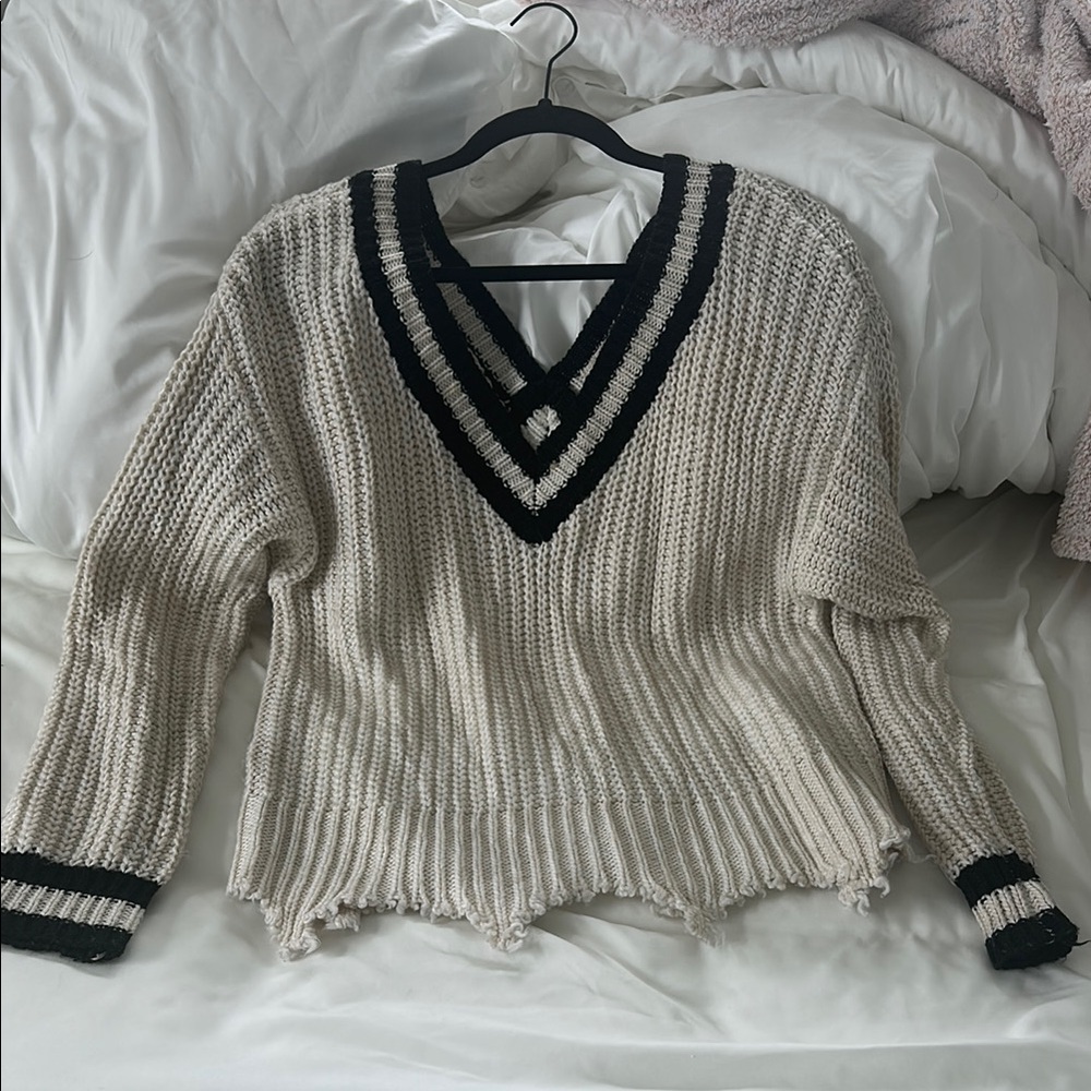 Gianni Bini Cream and Black V-Neck Sweater